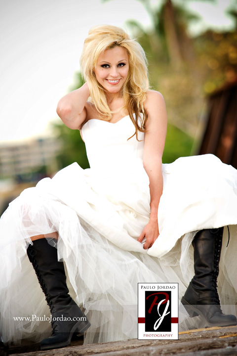 trash-the-dress-photographer